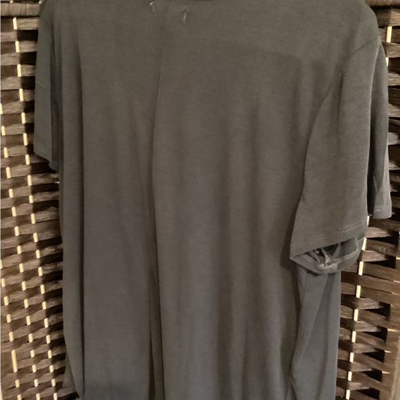V-Neck Top - Picture 4 of 4